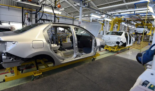 Les usines automobiles doivent "parvenir à un taux d’intégration de 15 pour cent"